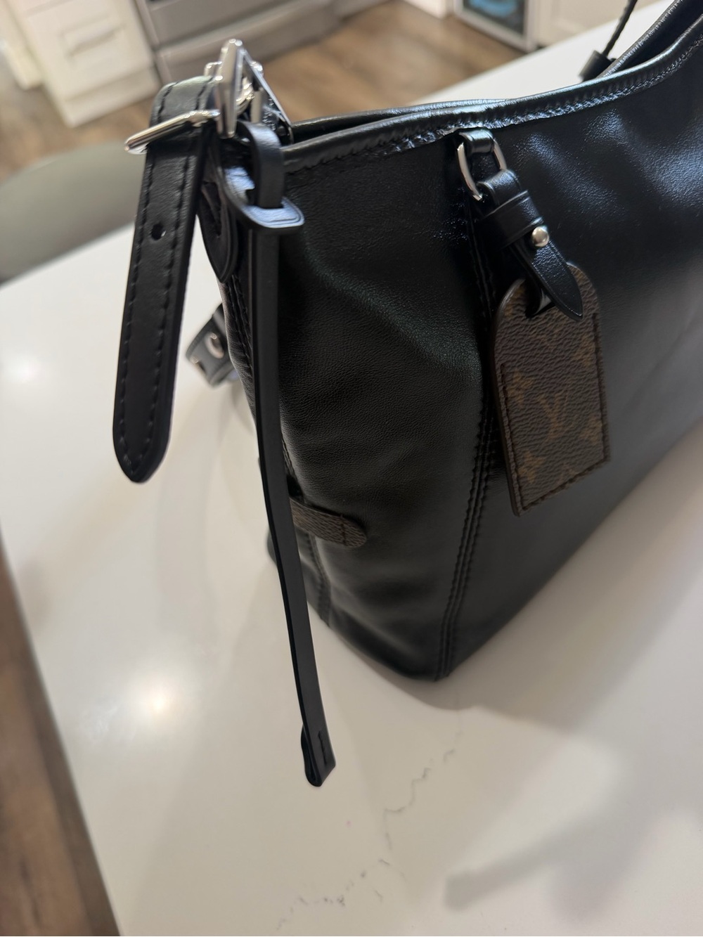 Louis Vuitton Black CarryAll East-West Shoulder Bag with Monogram Tag - Picture 7 of 15